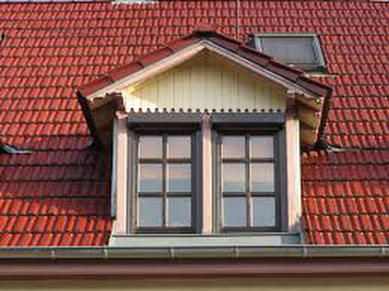 cách chống nóng cho tầng áp mái bằng cửa sổ mái