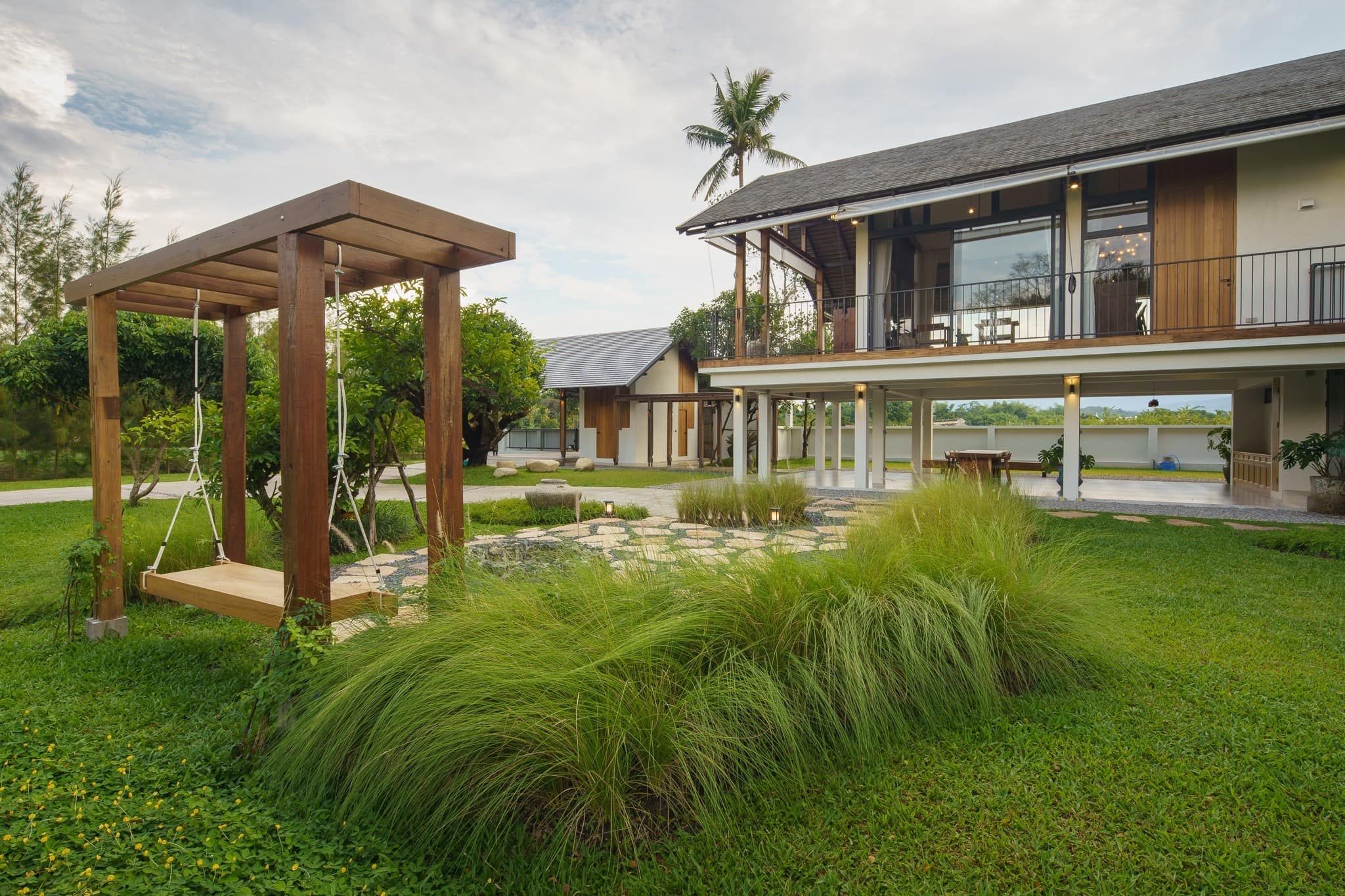 Kiến trúc sư lên ý tưởng không gian Mẫu thiết kế nhà vườn nghỉ dưỡng 2 tầng