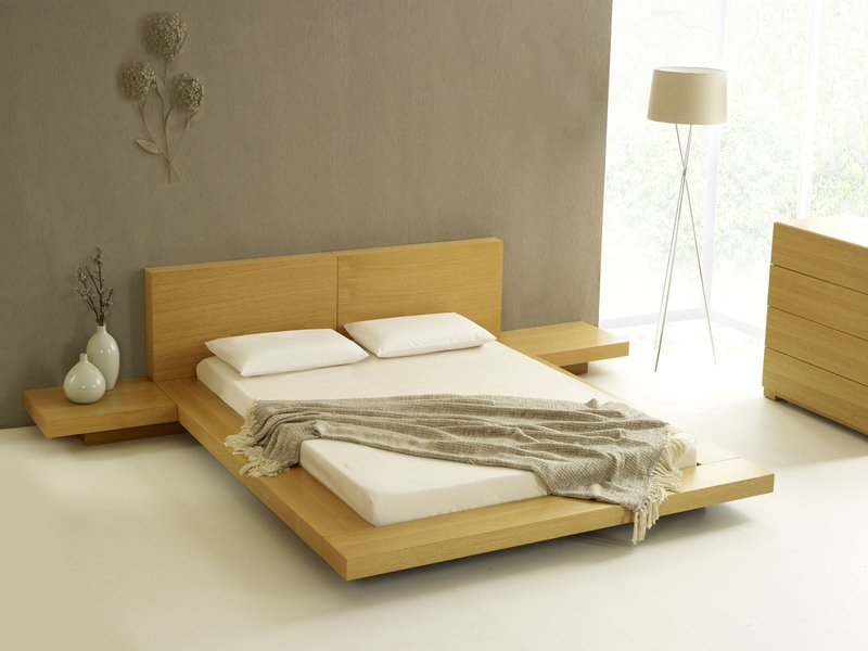 thiết kế phòng ngủ không cần giường với nhà mái thái