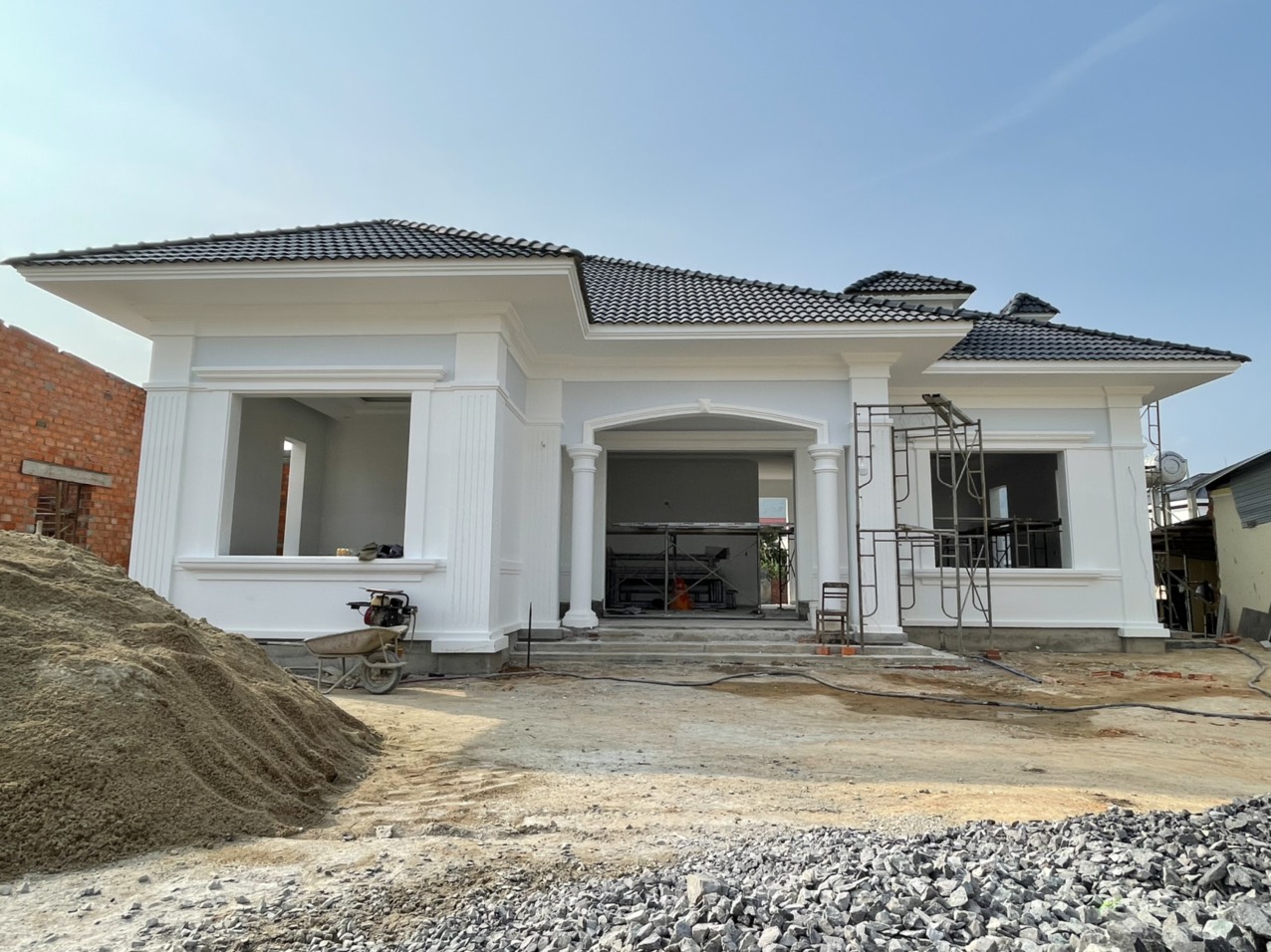 Thiết kế thi công trọn gói mẫu nhà trệt mái nhật 4 phòng ngủ tân cổ điển TC1090323