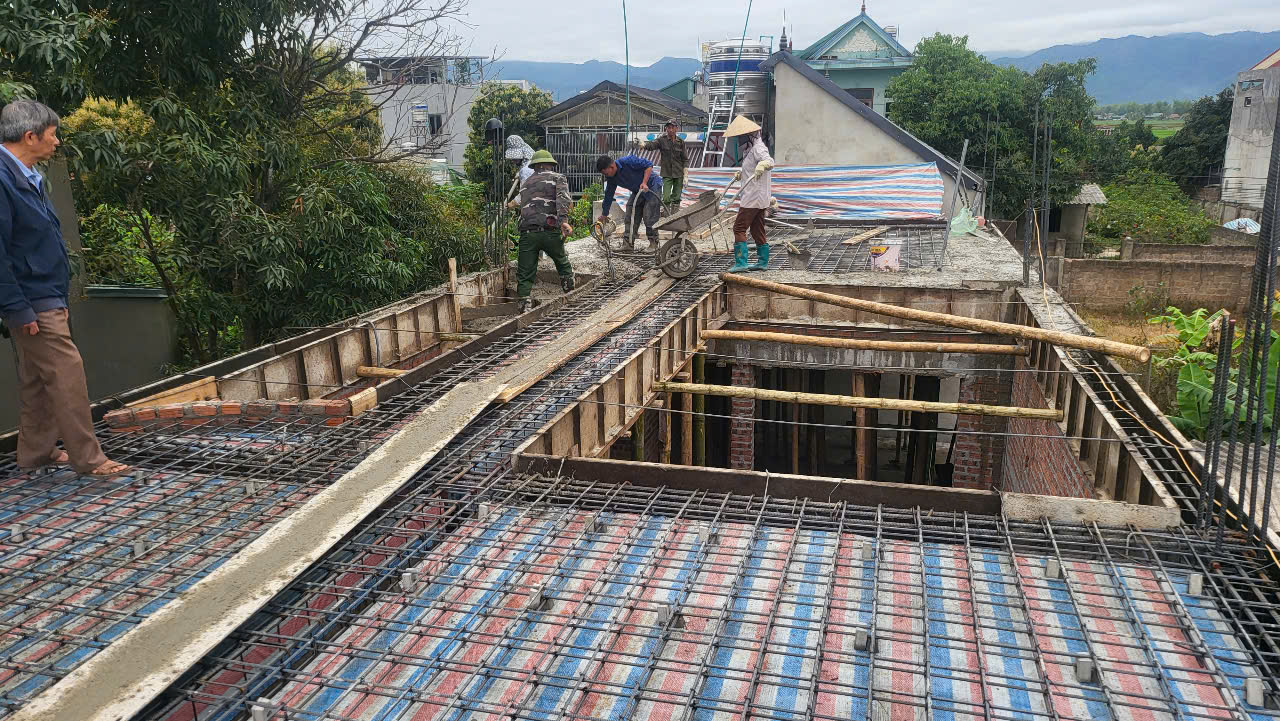 xây nhà 2 tầng cần bao nhiêu sắt thép