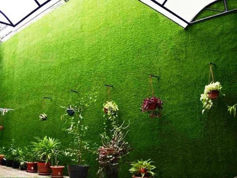 ưu điểm kỹ thuật dán cỏ nhân tạo lên tường