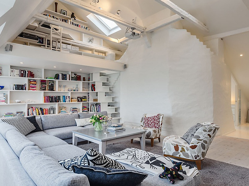 Thiết kế tầng gác mái với sự kết hợp giữa phòng khách và nơi làm việc