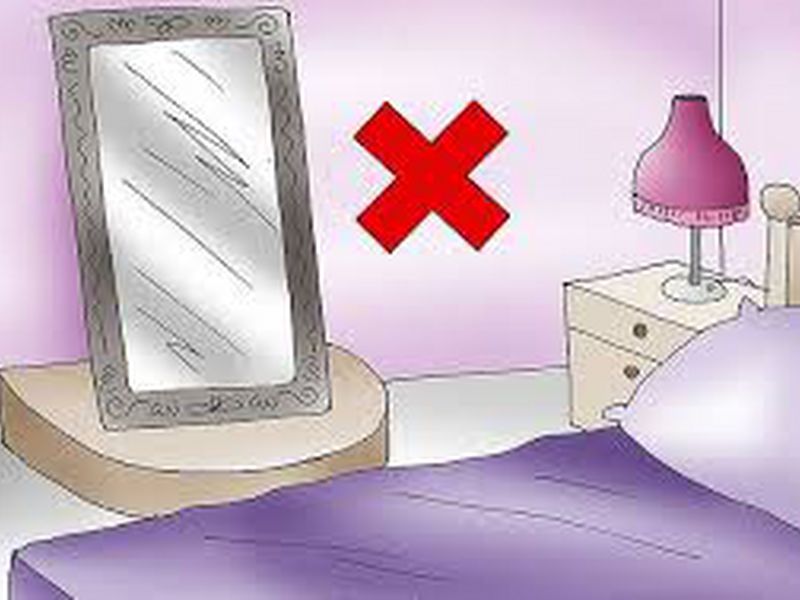 giải đáp tại sao không nên treo gương trong phòng ngủ