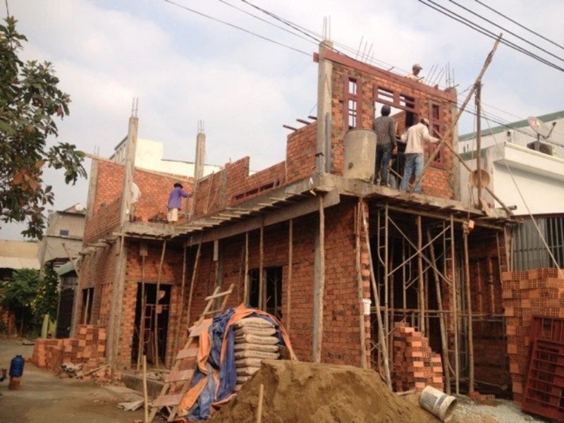 Thời gian thực hiện thi công cũng tác động trực tiếp tới chi phí