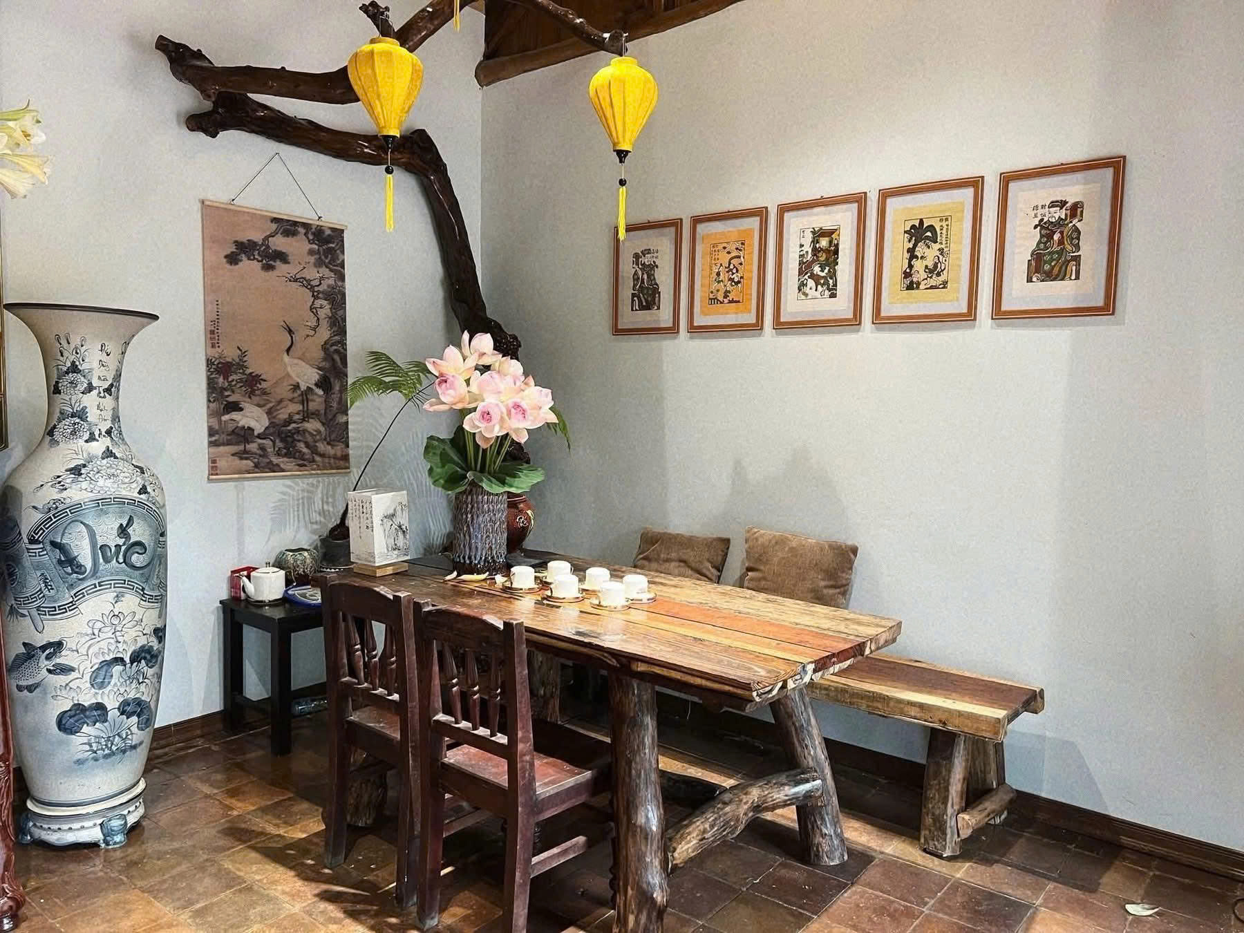 Nội thất sử dụng chất liệu gần gũi, mộc mạc 