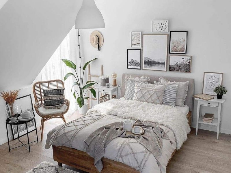 Phòng ngủ với gam màu trắng đơn giản mà thanh nhã