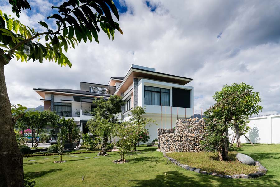 Biệt thự 2 tầng có sân vườn rộng đẳng cấp