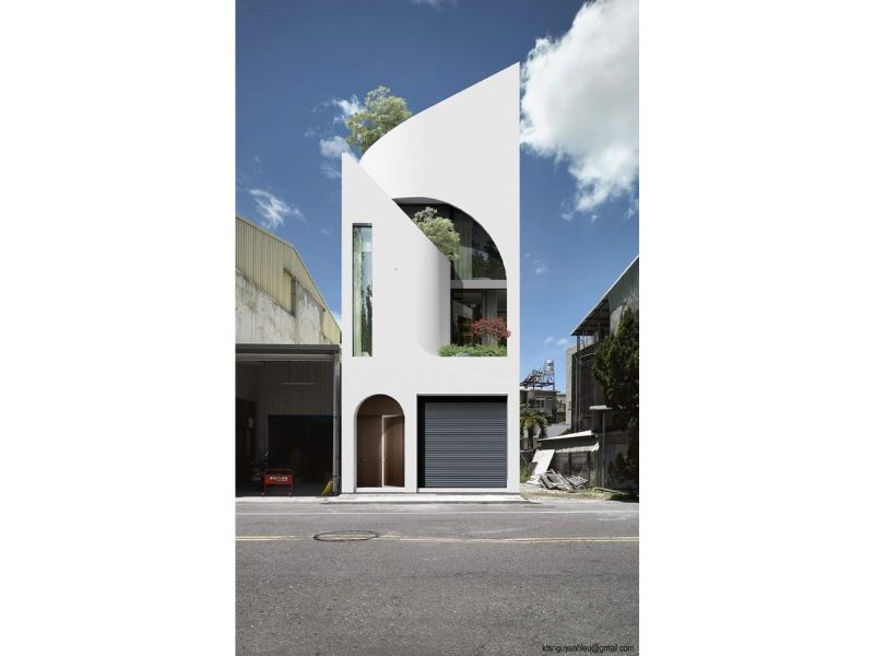 Nhà phố 3 tầng tạo hình độc đáo