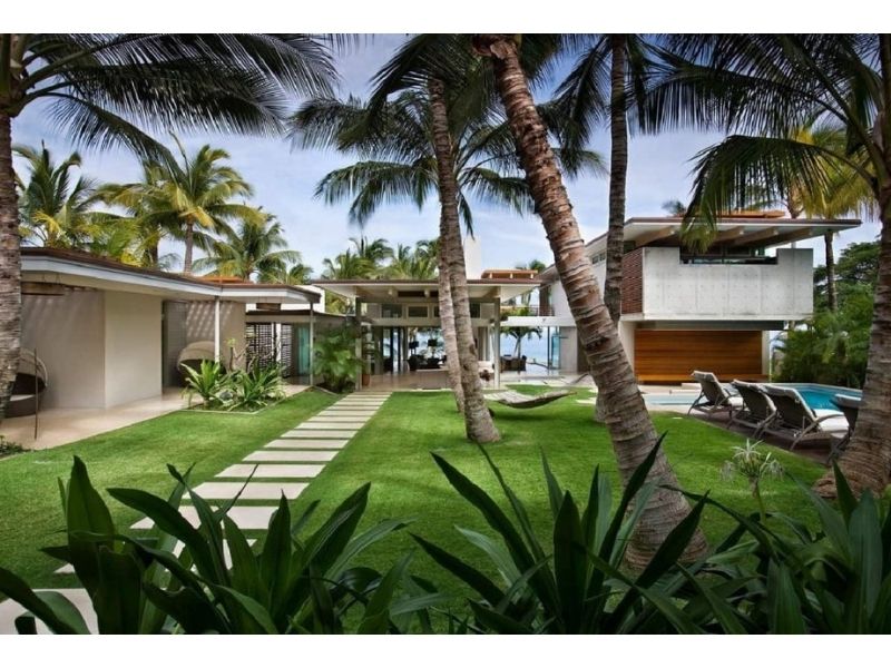 Vẻ ngoài gần gũi thiên nhiên của mẫu biệt thự nhà vườn 1000m2 phong cách hiện đại