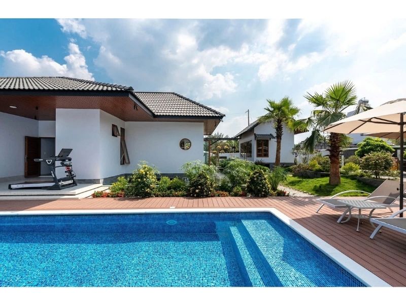 Thiết kế hồ bơi tăng vẻ đẹp bề thế, sang trọng