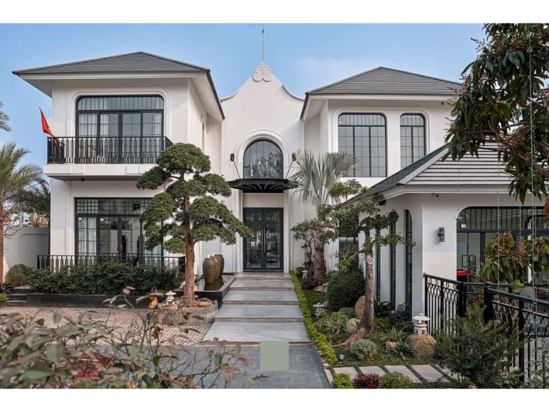 Nhà 2 tầng indochine thiết kế mặt tiền cân đối đẹp 