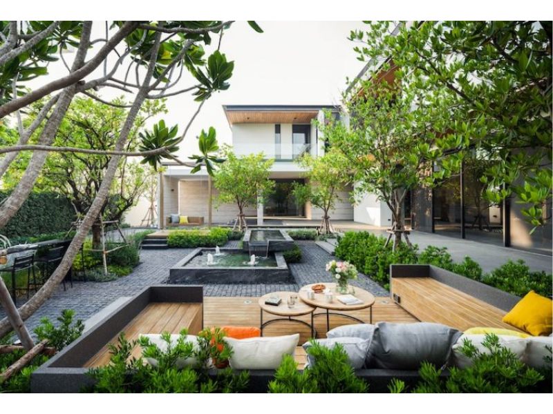 Tham khảo mẫu biệt thự sân vườn 500m2 2 tầng hiện đại