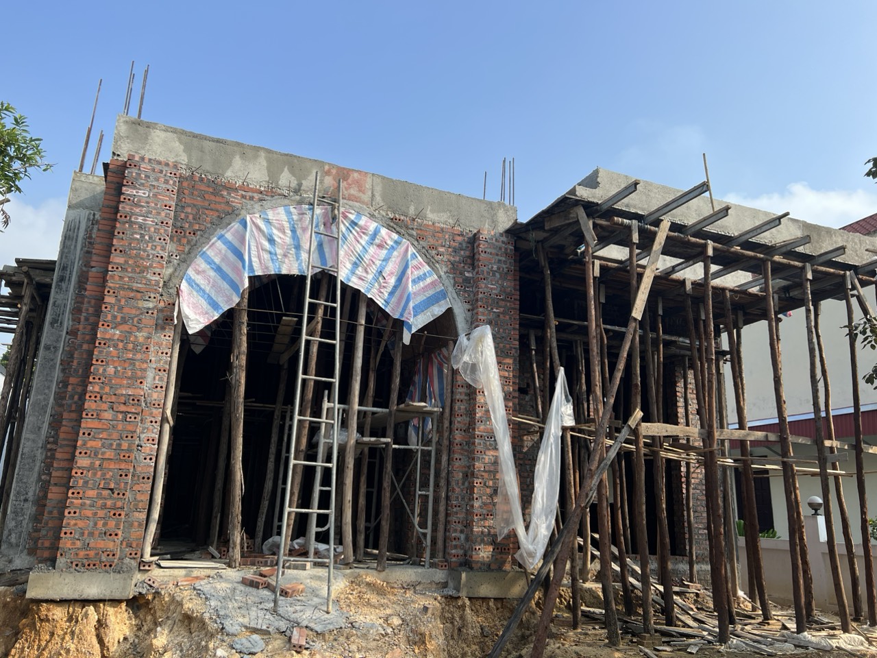 Mức độ cầu kỳ trong quá trình xây dựng cũng làm ảnh hưởng tới chi phí