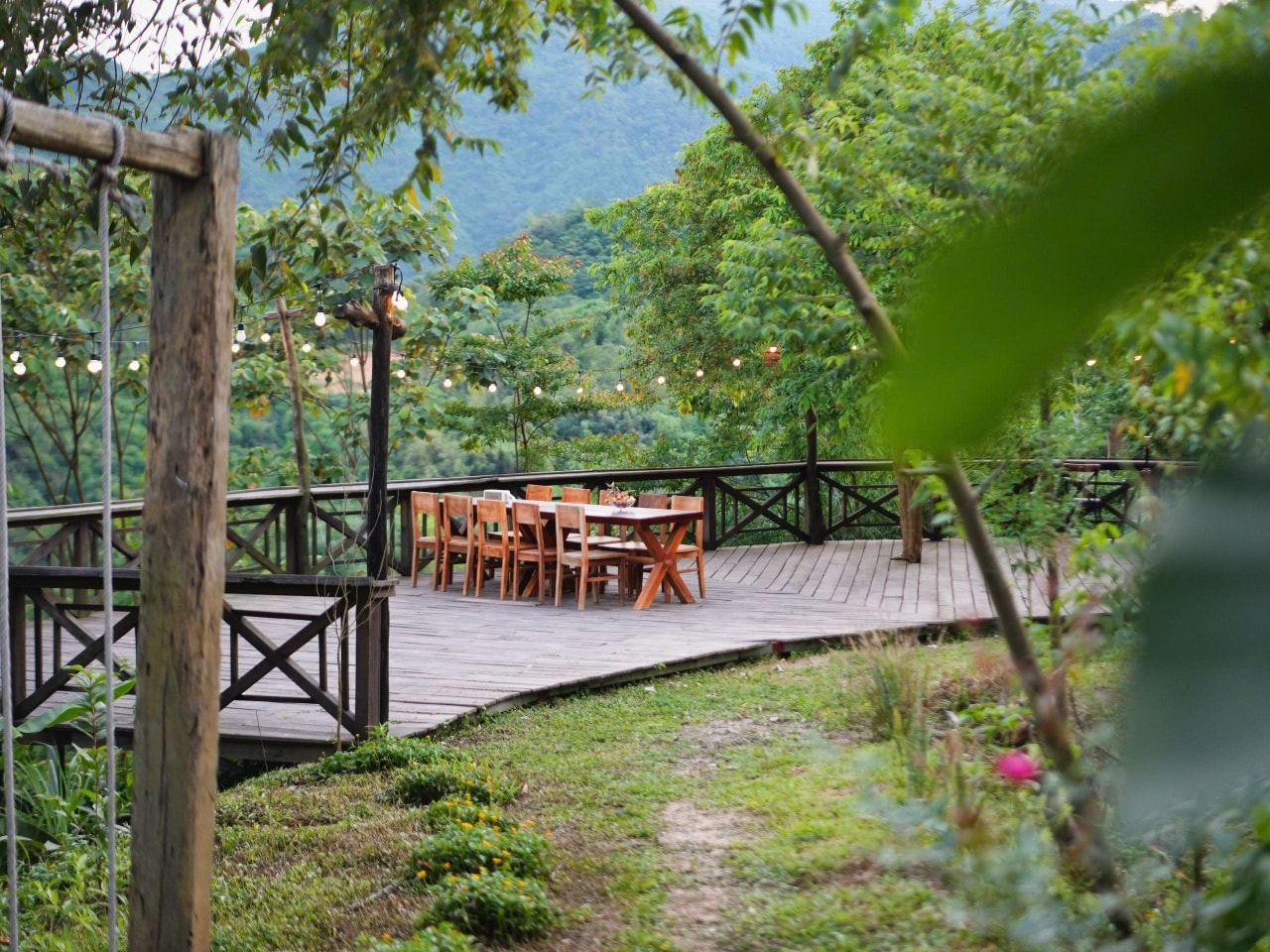 Khu BBQ ngoài trời thoáng đãng, thư giãn 