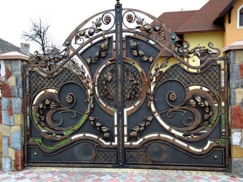 cổng biệt thự lâu đài bằng sắt cổ điển