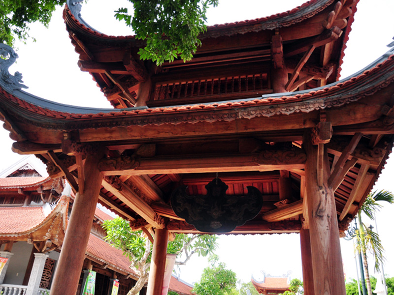 kiến trúc đình chùa Bắc Bộ sử dụng chất liệu gỗ