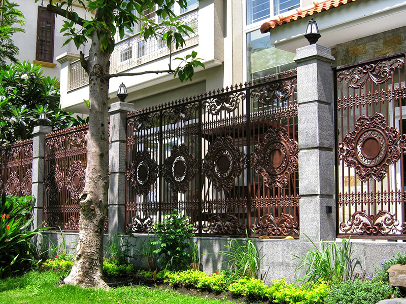 mẫu thiết kế hàng rào đẹp phong cách gothic