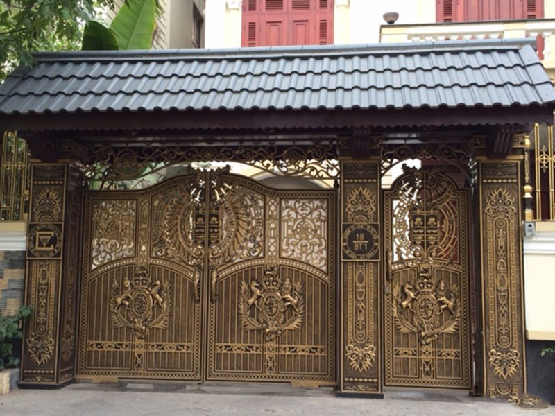 thiết kế cổng nhà tân cổ điển bằng nhôm 3