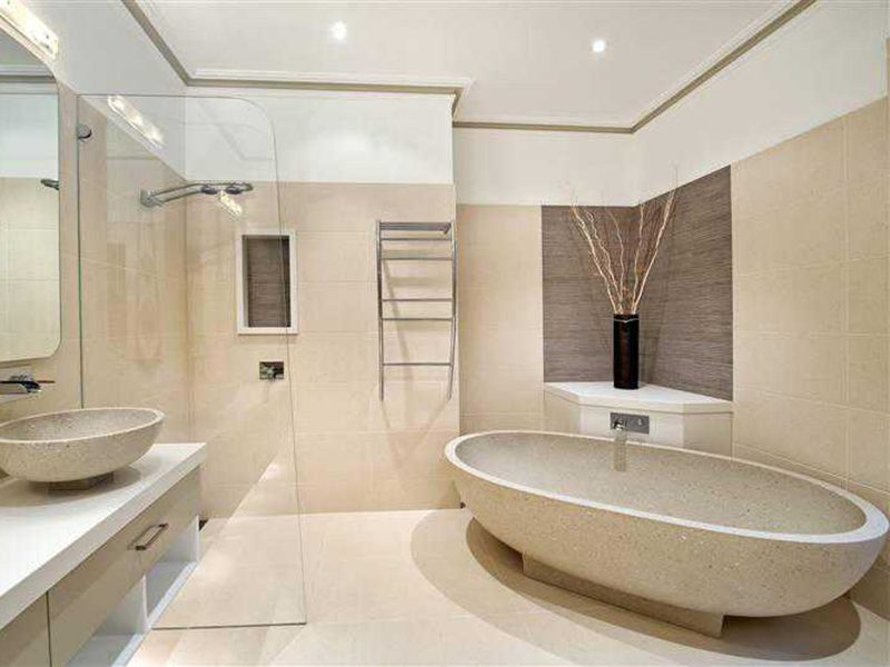 Gạch lát nền nhà vệ sinh đẹp cùng với đồ nội thất làm nên không gian hoàn mỹ
