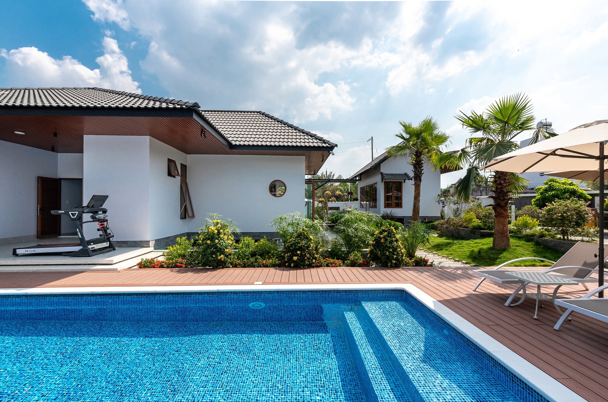 Nhà cấp 4 nông thôn hiện đại có hồ bơi