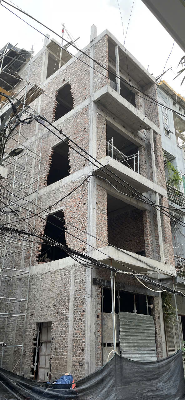 Chi phí thiết kế thi công nhà 4x11 có thang máy 